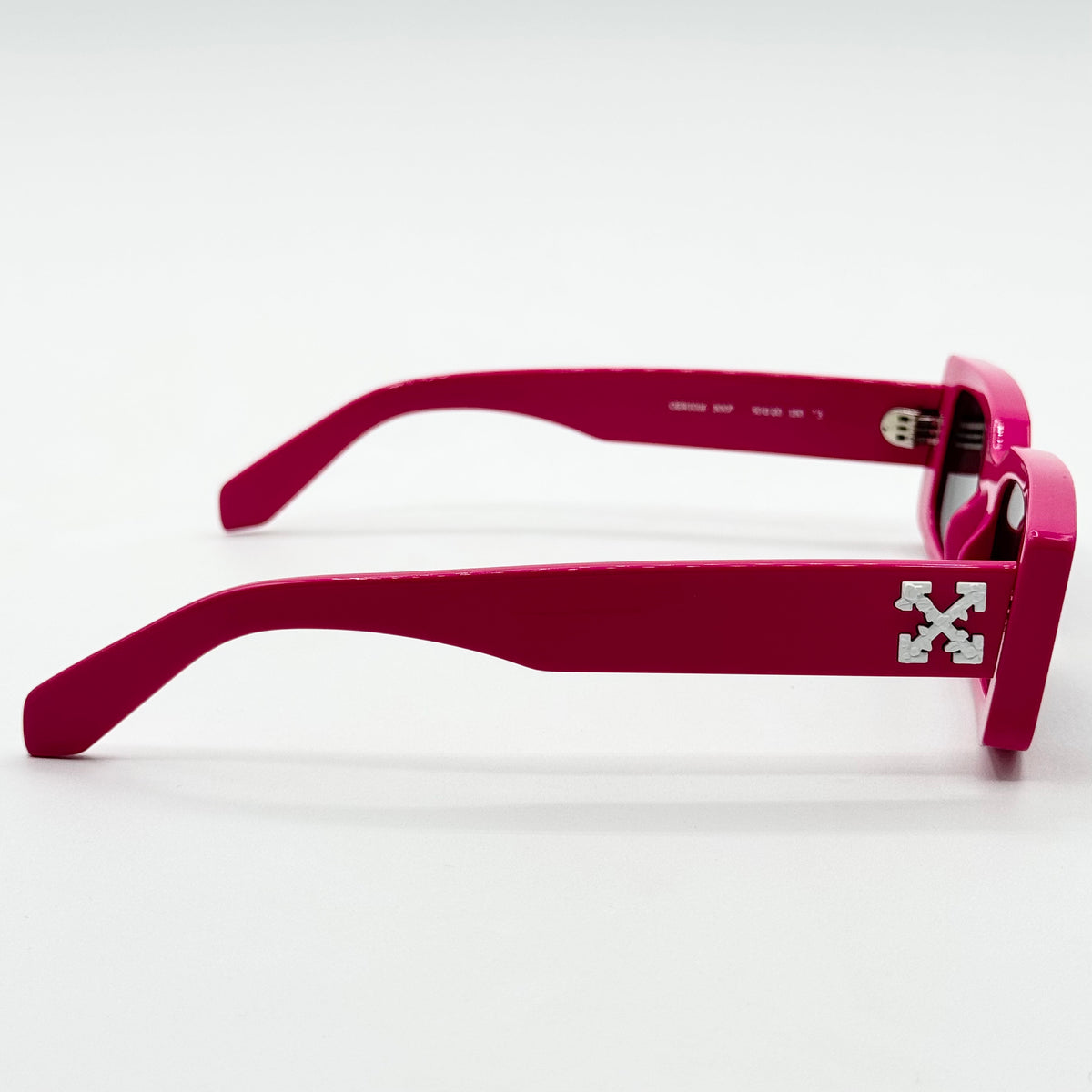 Off-White OERI016 — Fianco