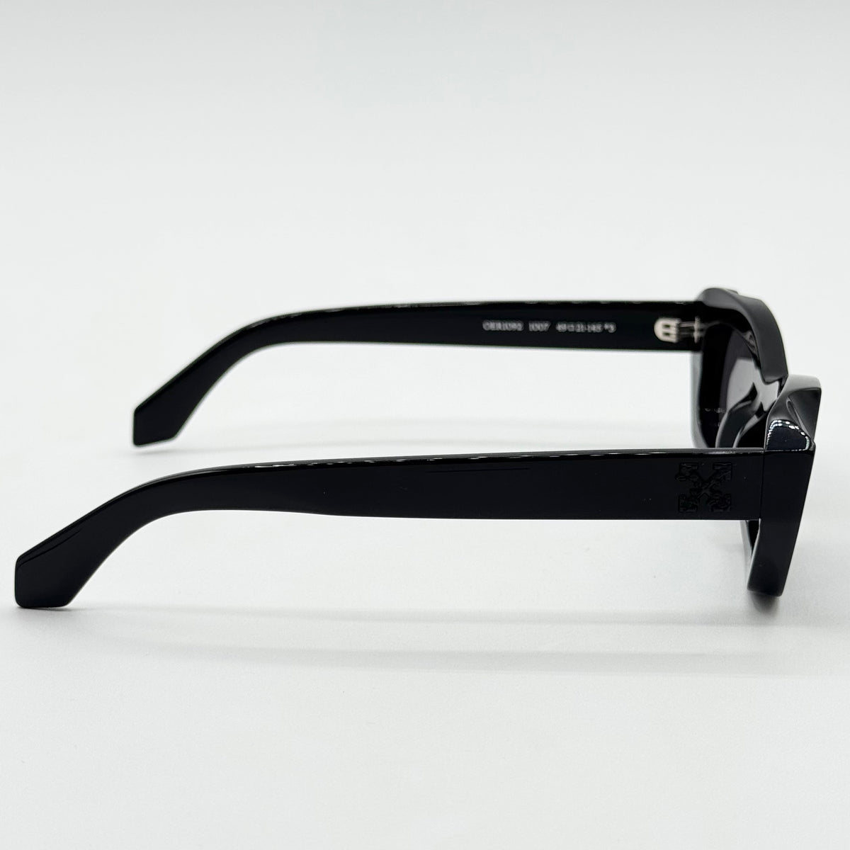 Off-White OERI092 nero — Fianco