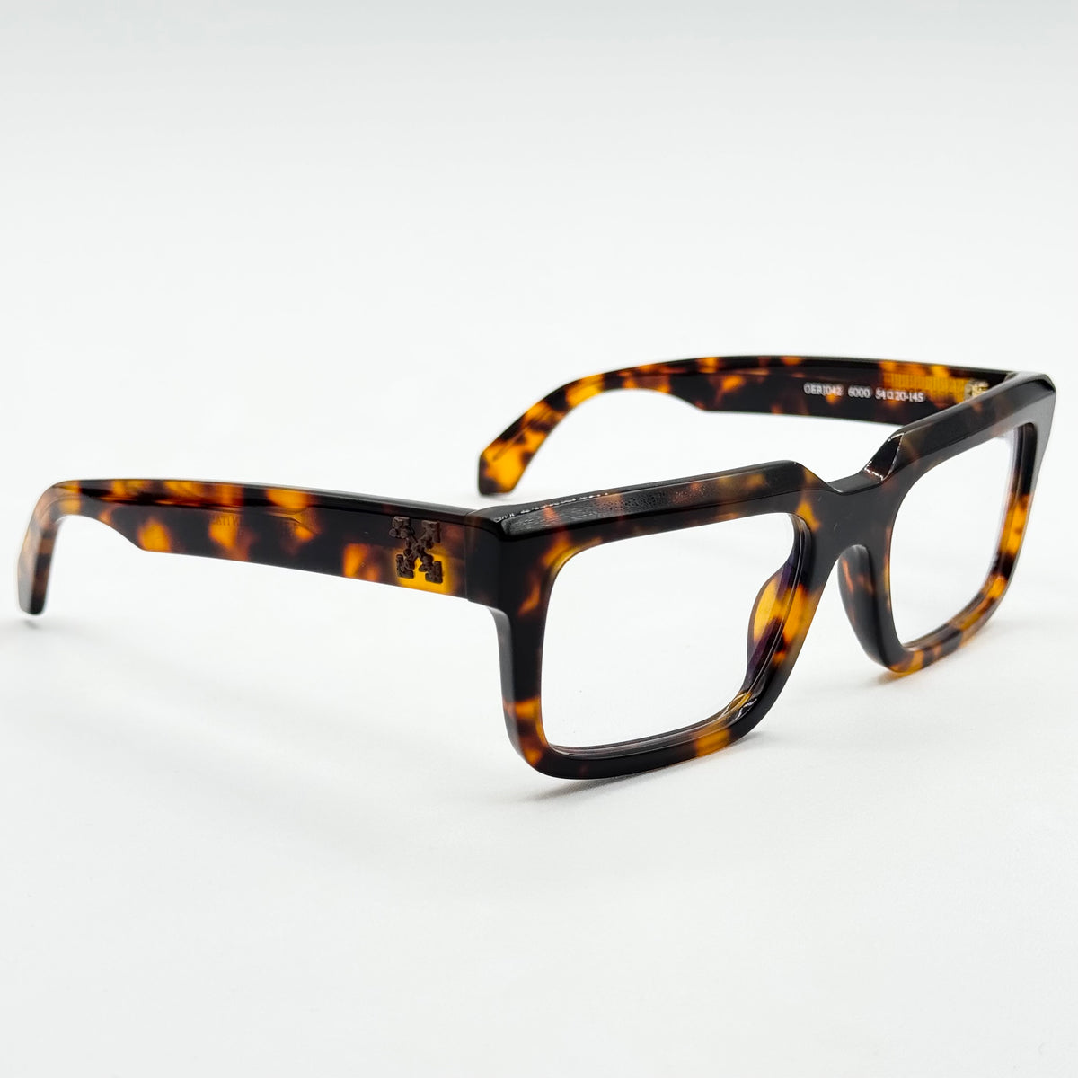 Off-White OERJ042 — Tre quarti