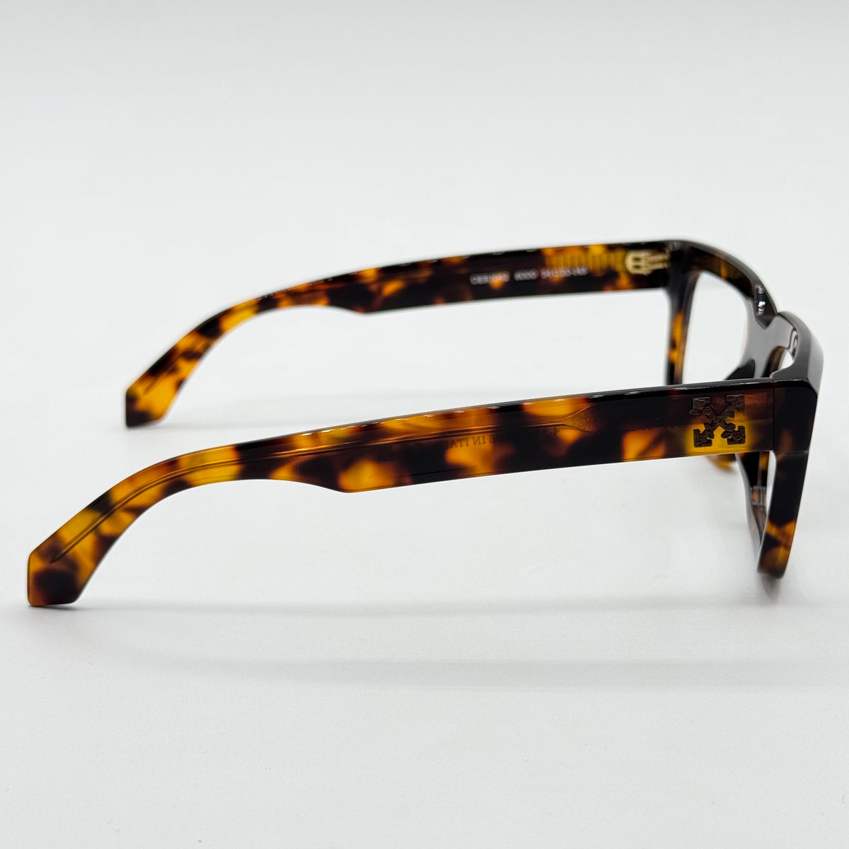 Off-White OERJ042 — Fianco