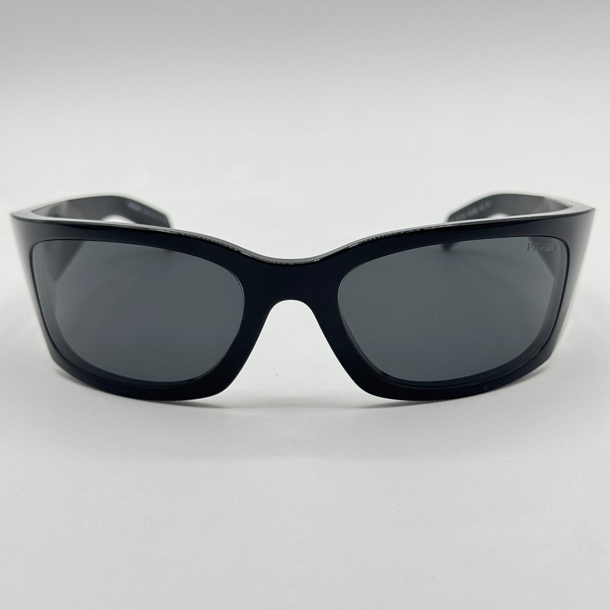 Prada SPR A14 — Fronte