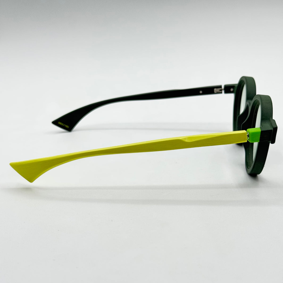 Piero Massaro PM924 — Fianco