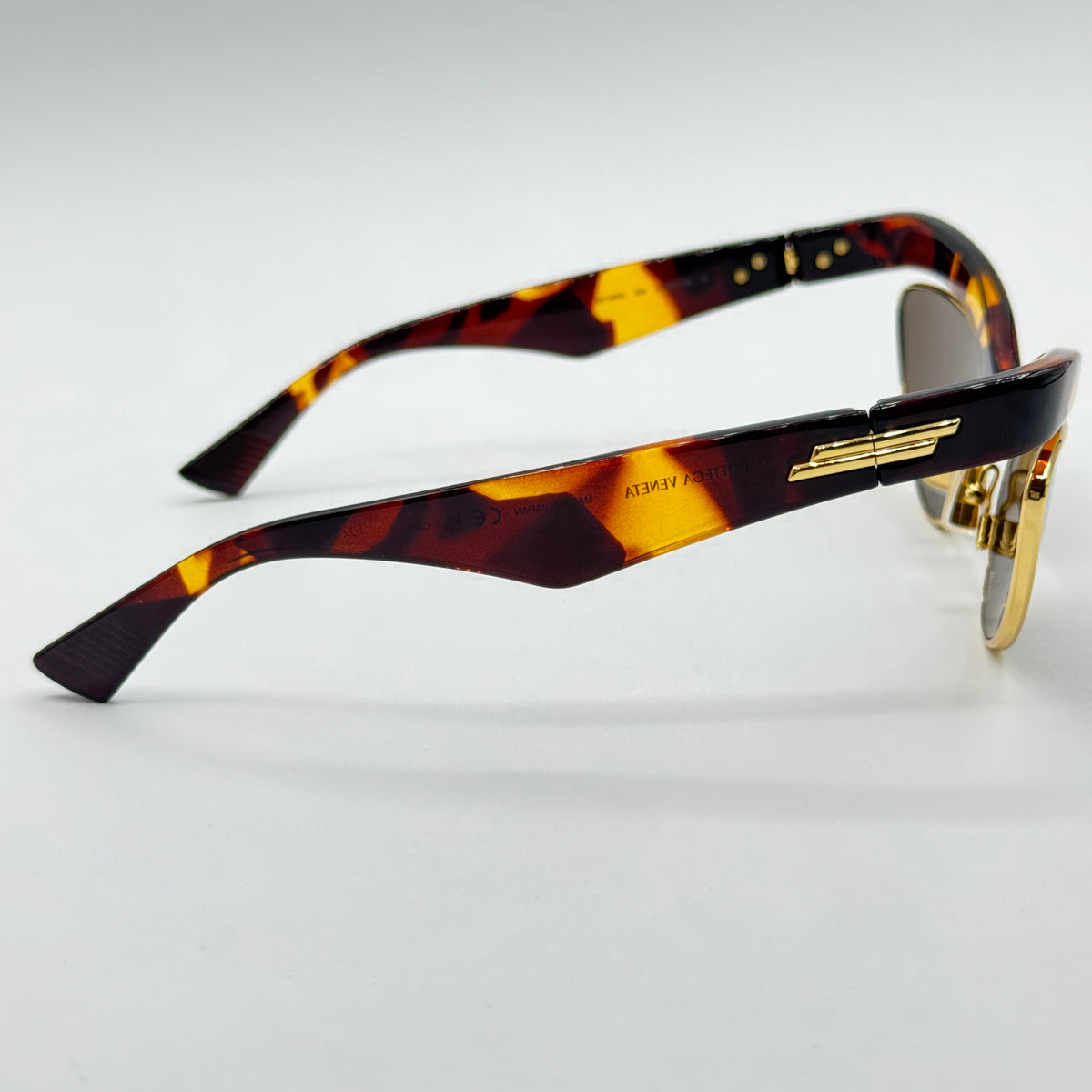 Bottega Veneta BV1480S — 77 Occhiale da sole cat eye Bottega Veneta BV1480S 004 59 22 130 €450 - 3.jpg
